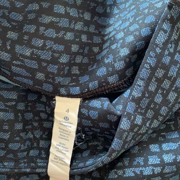 Lululemon Crop Legging! - Picture 6 of 6